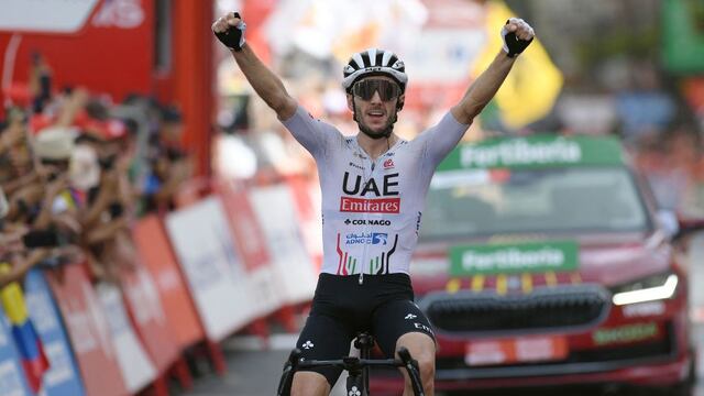 Adam Yates de UAE Emirates