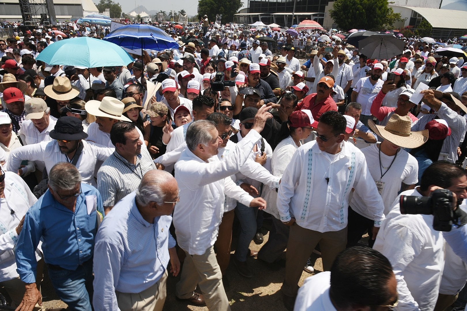 Adán Augusto López en evento en Nayarit