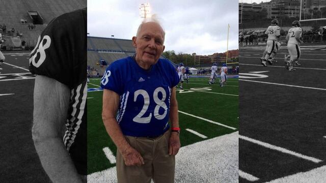 VIDEO: Con 89 años anota Touchdown