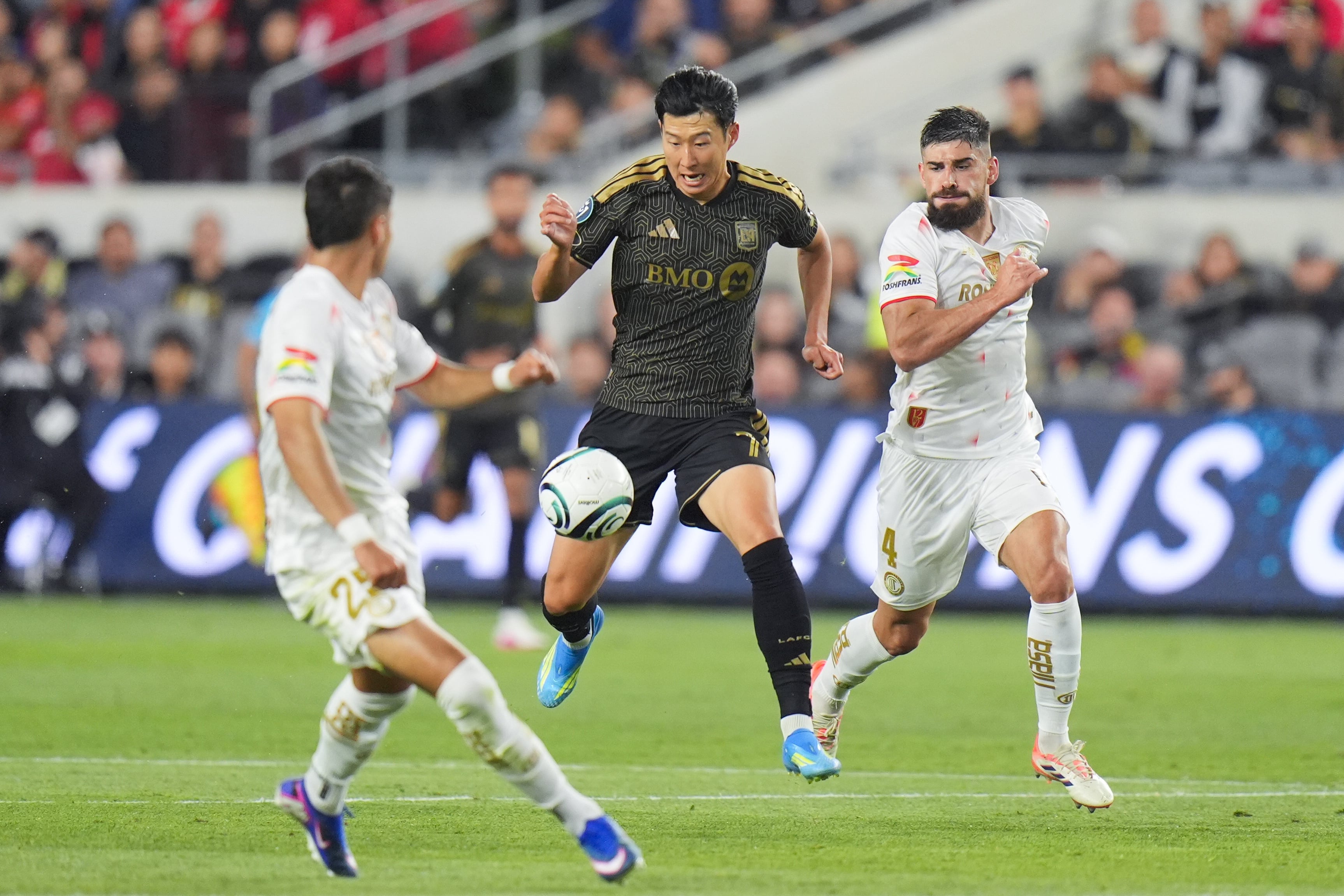 LAFC humilla a Toluca y se acerca a la final de la Concachampions.