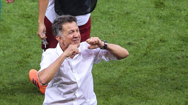 Osorio celebra en un partido del Tri