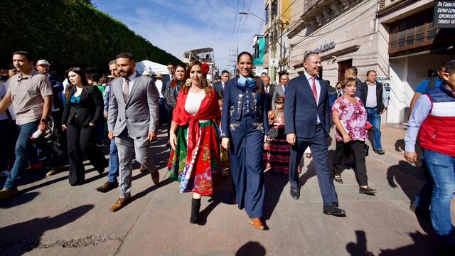 Libia Dennise García celebra la Revolución Mexicana