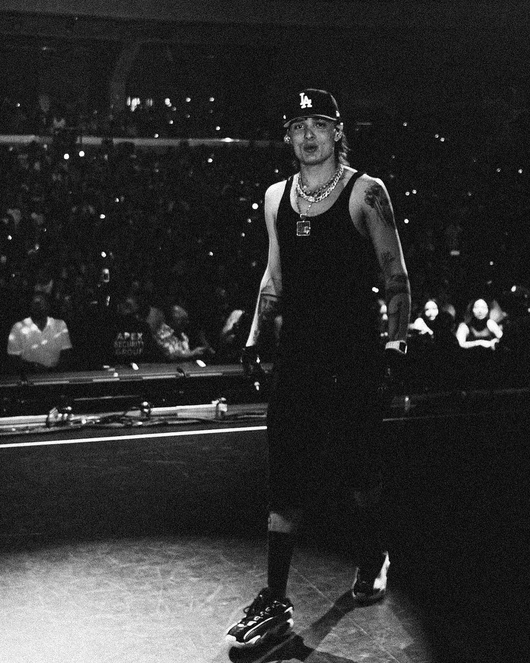 Peso Pluma no arrasó en preventa