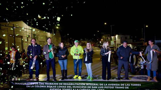 Ricardo Gallardo inaugura la avenida Las Torres