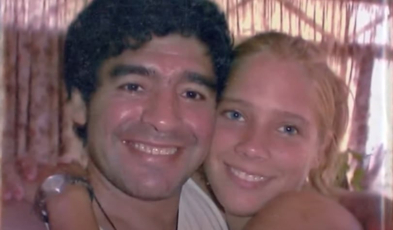 Diego Maradona y Mavys Álvarez