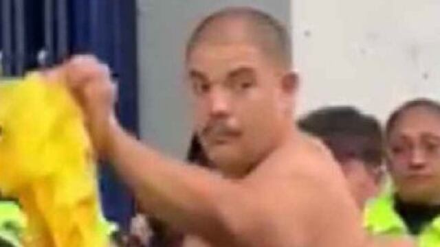 Tiran a la basura playera de fan del América en Estadio Ciudad de los Deportes