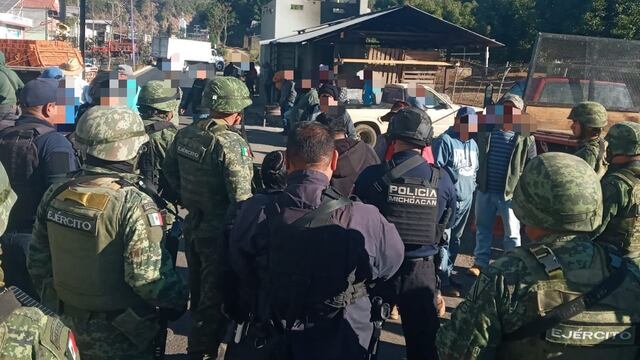 Militares en Nuevo San Juan Parangaricutiro, Michoacán