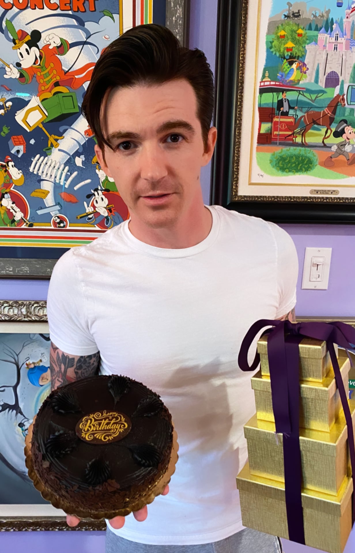 Drake Bell, cantante.