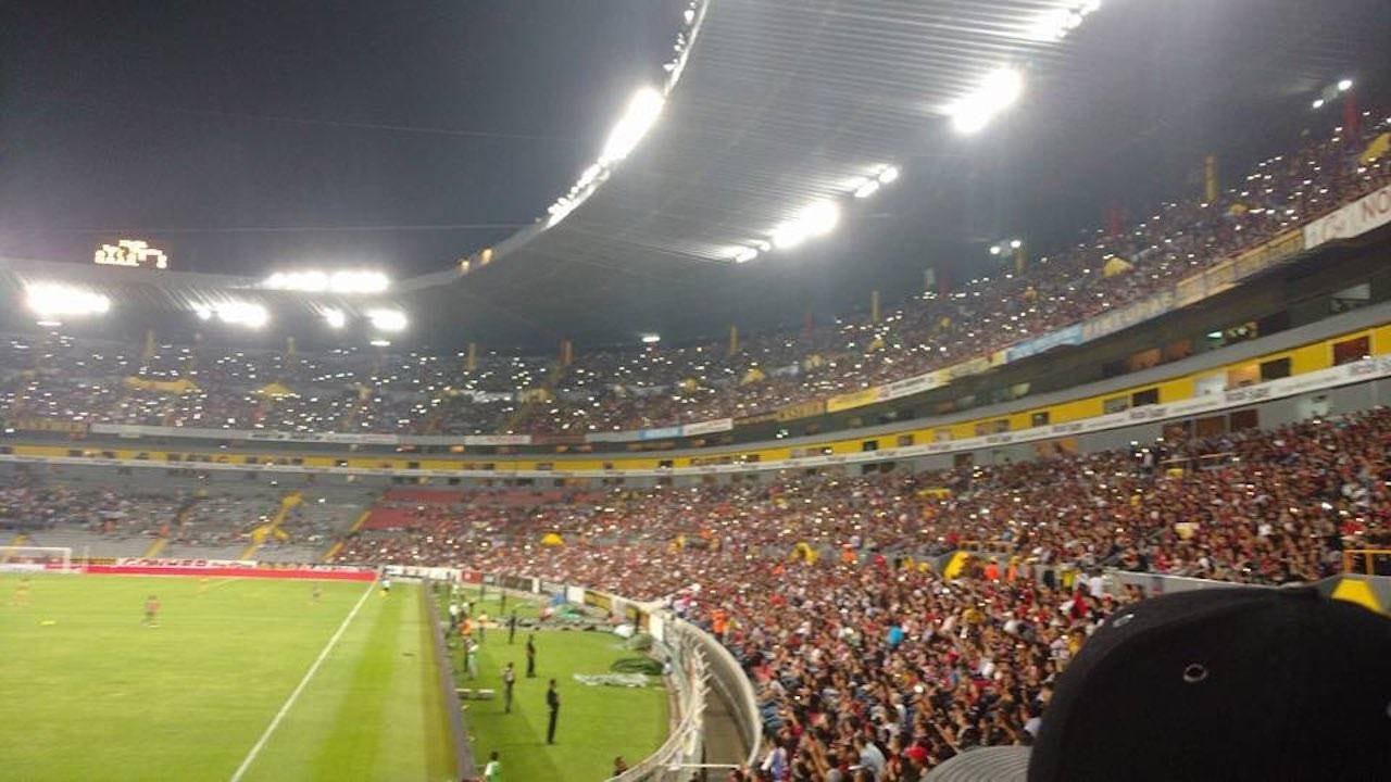 El Estadio Jalisco sufrió un 'apagón'
