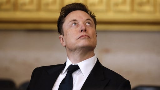 Una IA un millón de veces más inteligente: la hipótesis que preocupa a Elon Musk