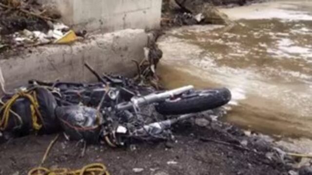 Localizan moto en la que viajaba Ana Karen