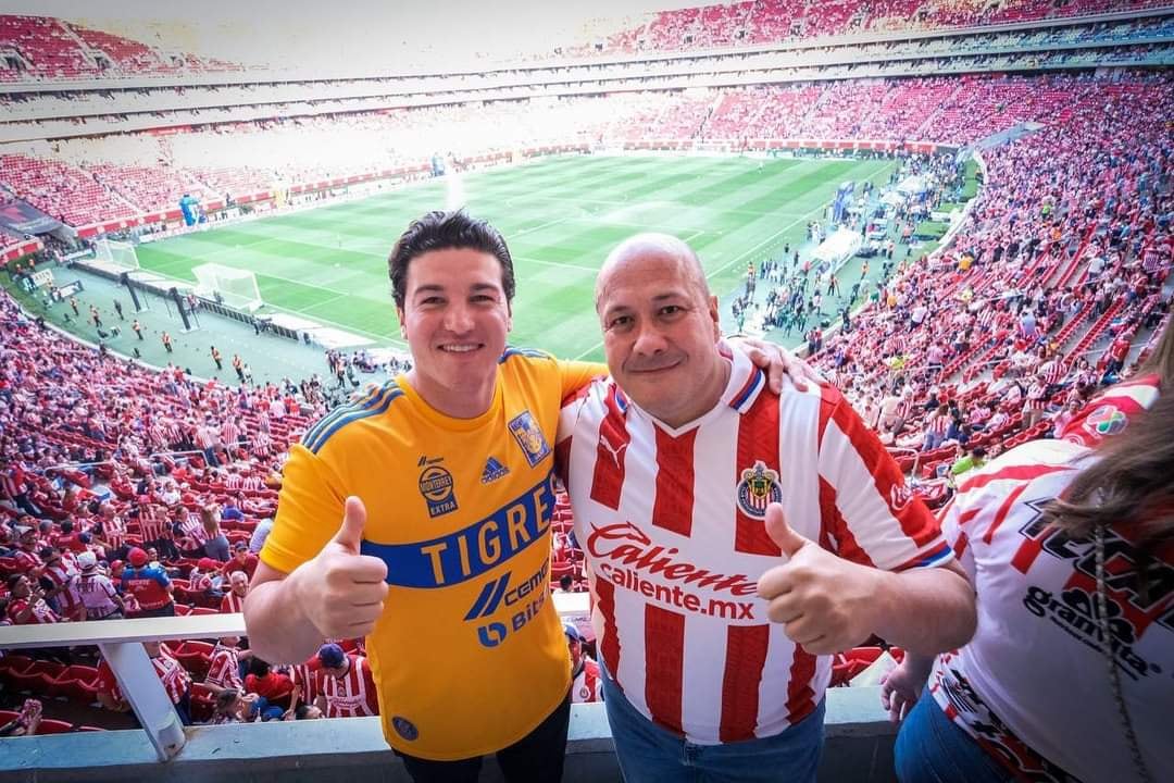 Enrique Alfaro junto a Samuel García