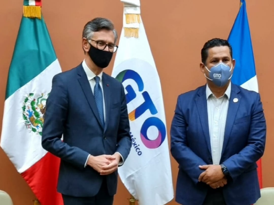 Jean-Pierre Asvazadourian y Diego Sinhue Rodríguez