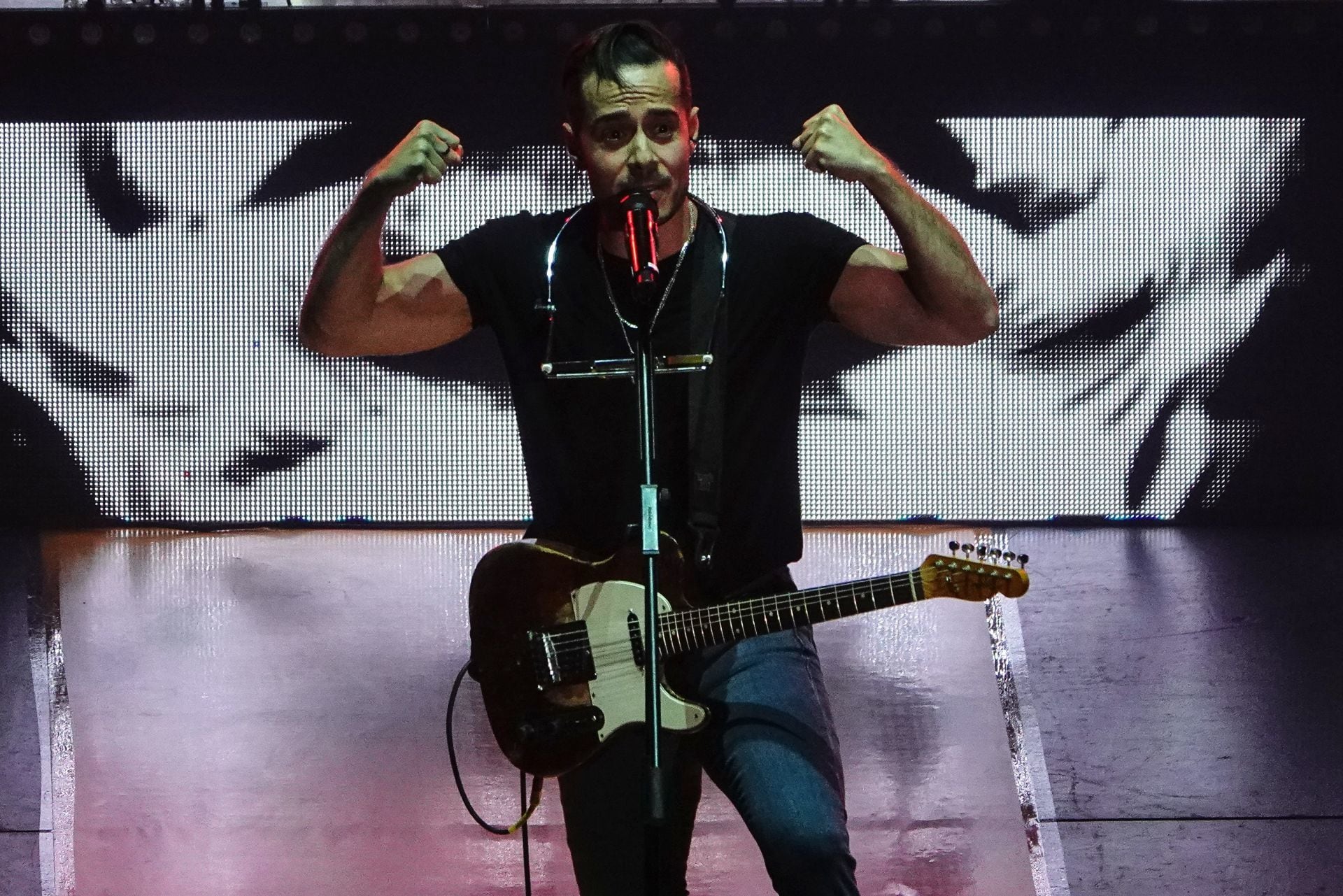 Pepe Madero, cantante.