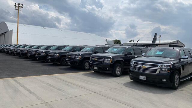Subasta de vehículos oficiales en la base aérea de Santa Lucía.