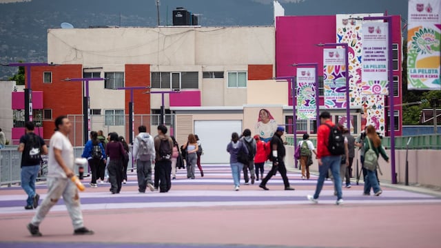 El gobierno de Claudia Sheinbaum especificó dónde y a quienes aplica la suspensión de actividades en oficinas por el Mundial 2026