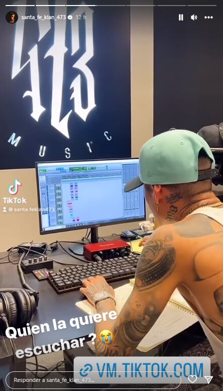 Santa Fe Klan prepara canción de desamor.