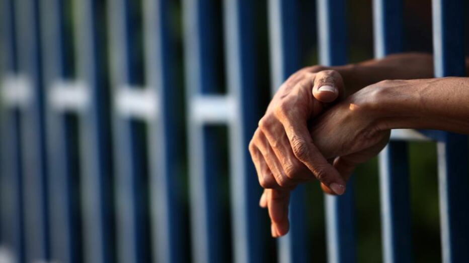 Recluso. Propuesta para el robo por necesidad.