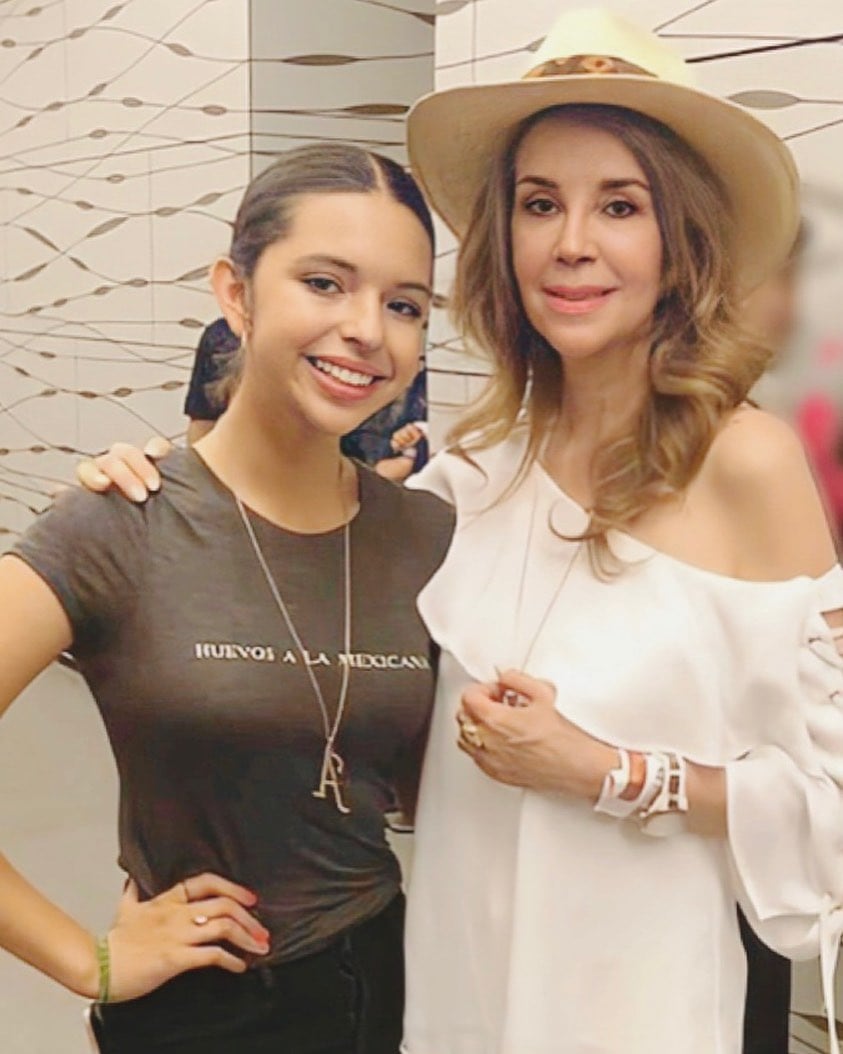 Guadalupe Pineda / Ángela Aguilar