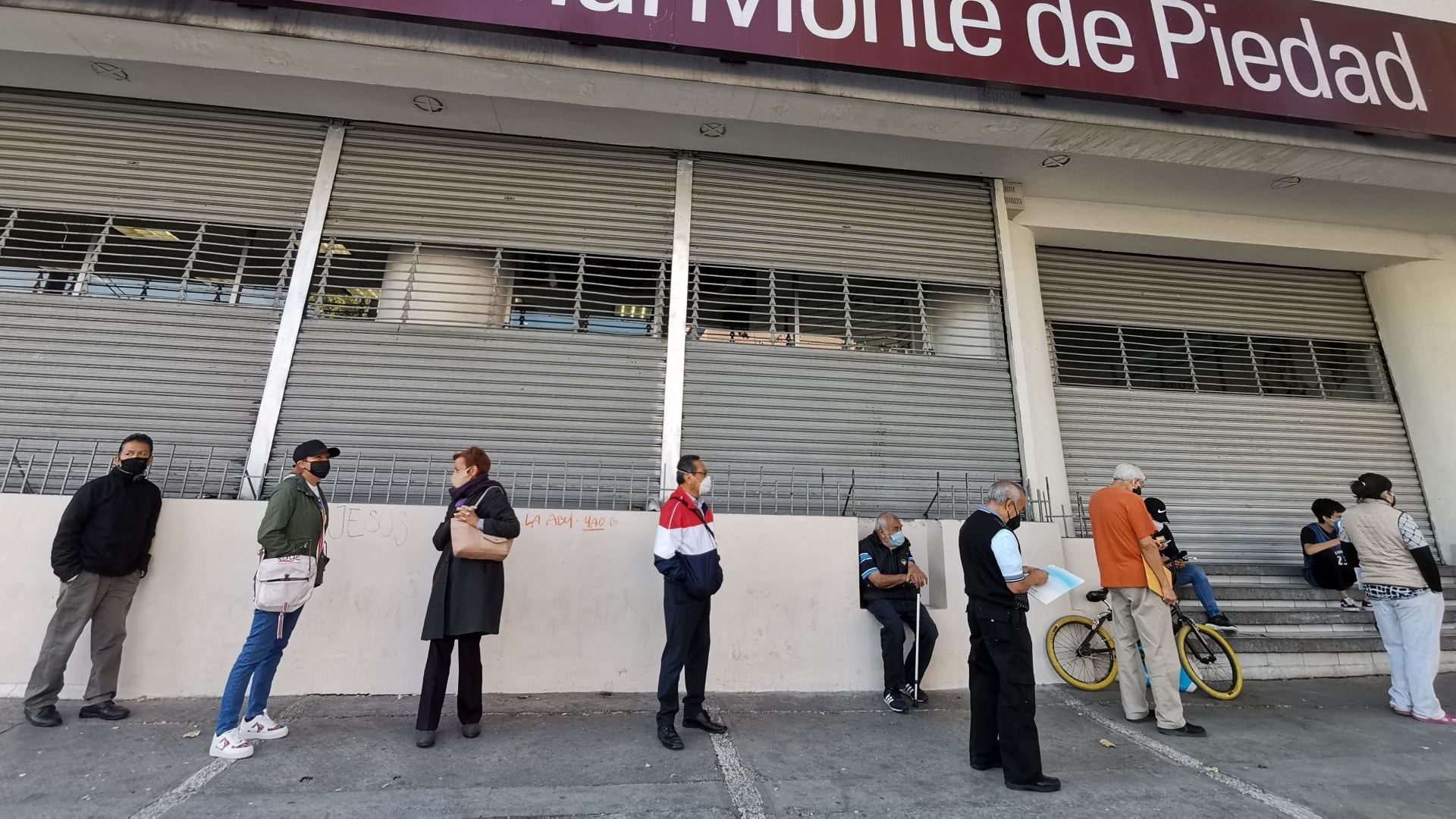 Nacional Monte de Piedad: Huelga empezó por subida de sueldo; esto gana un trabajador