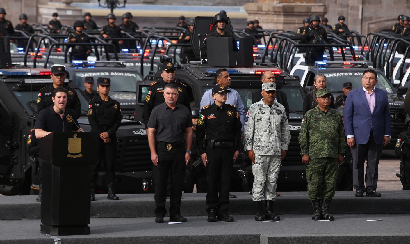 Entrega de equipo táctico
