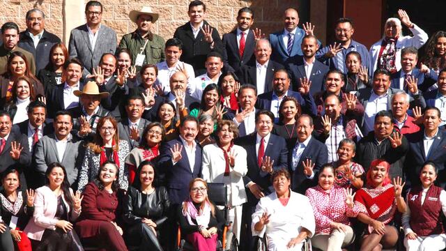 Delfina Gómez recibe respaldo de legisladores en plenaria de Morena