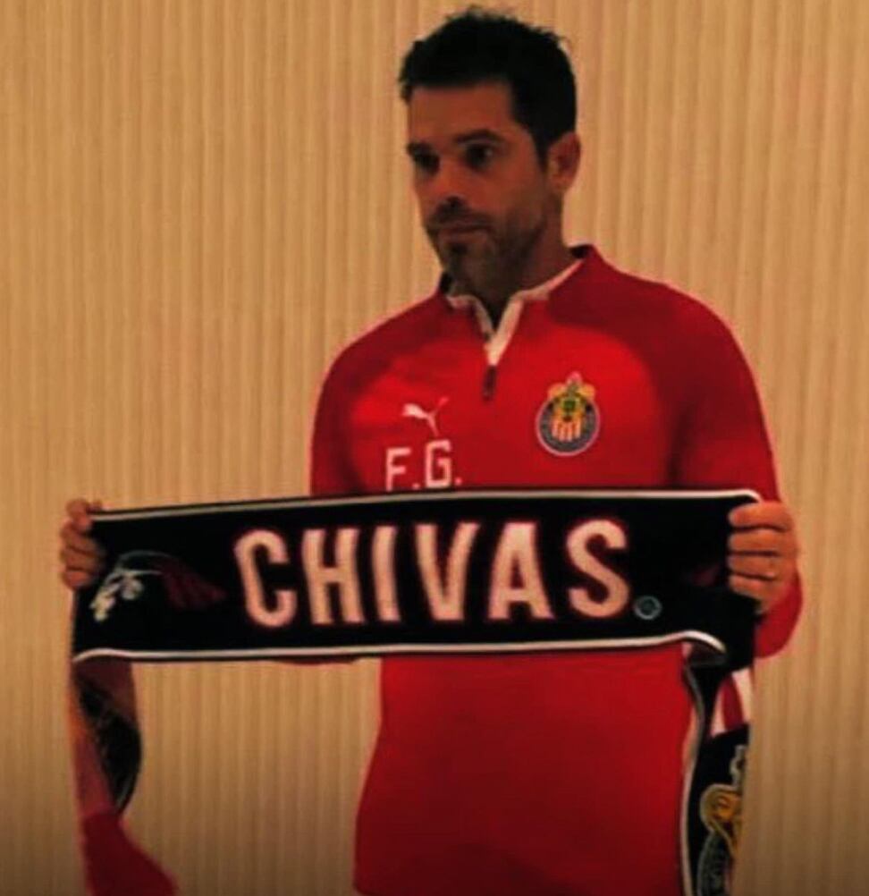 Fernando Gago ya viste los colores del Club Chivas