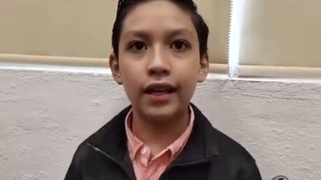 Niño mexicano que ganó medalla de oro pide perder el miedo a las matemáticas