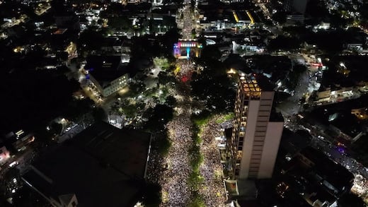 Más de 270 mil personas en concierto de Alejandro Fernández en La Minerva