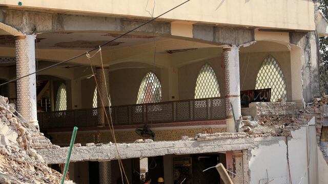 Atentado suicida en Pakistán deja al menos 100 muertos