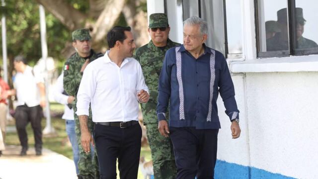 Mauricio Vila Dosal y AMLO