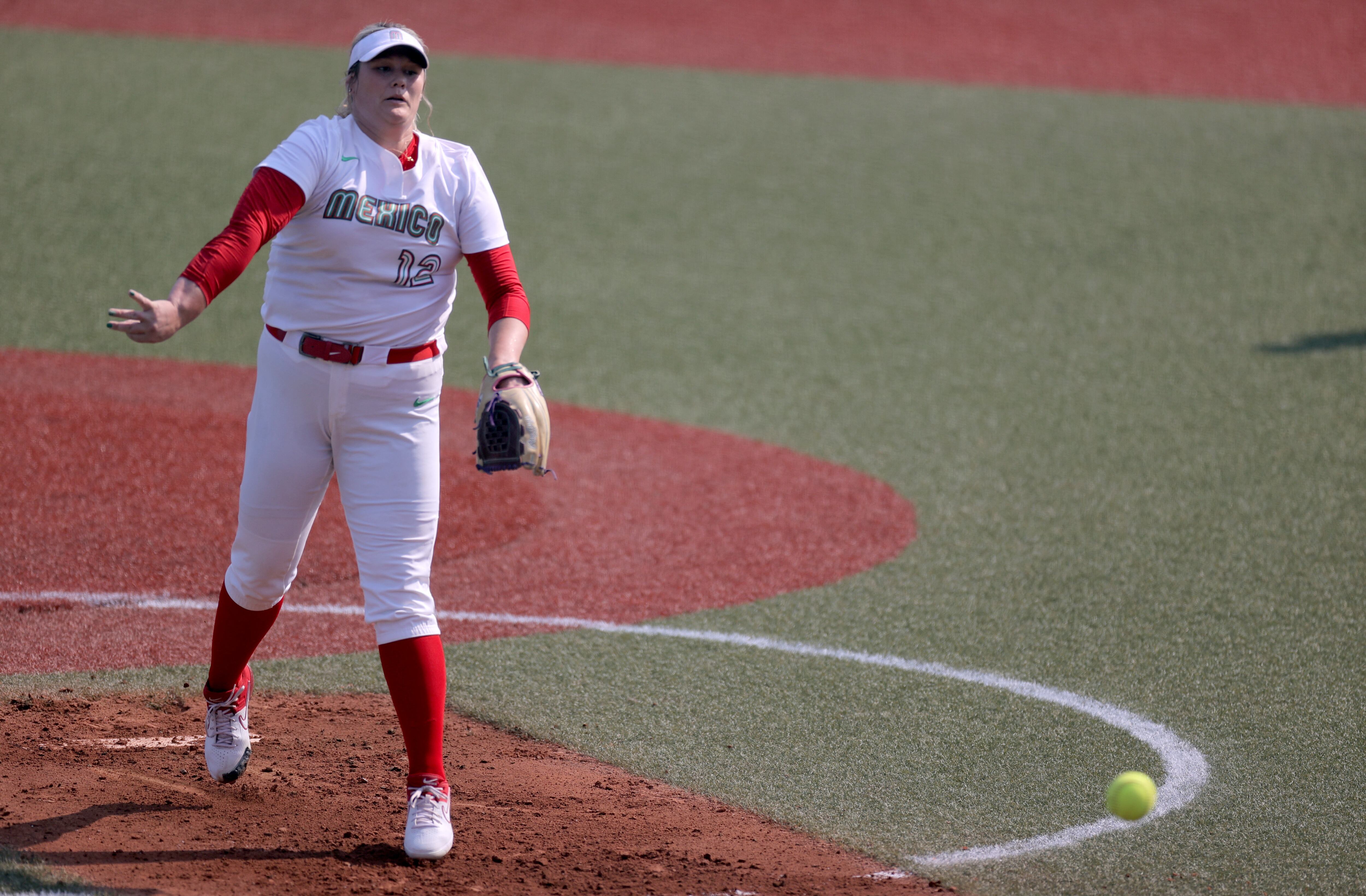 Dallas Escobedo, de la Selección Mexicana de Softbol femenil