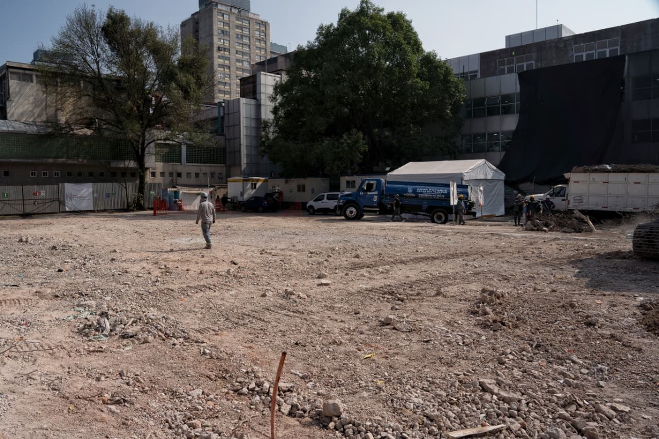 ISSSTE concluye demolición del Hospital Gonzalo Castañeda; nuevo hospital en 2026.