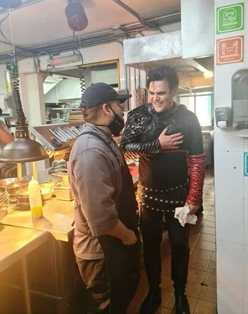 Richard Z. Kruspe en una taquería