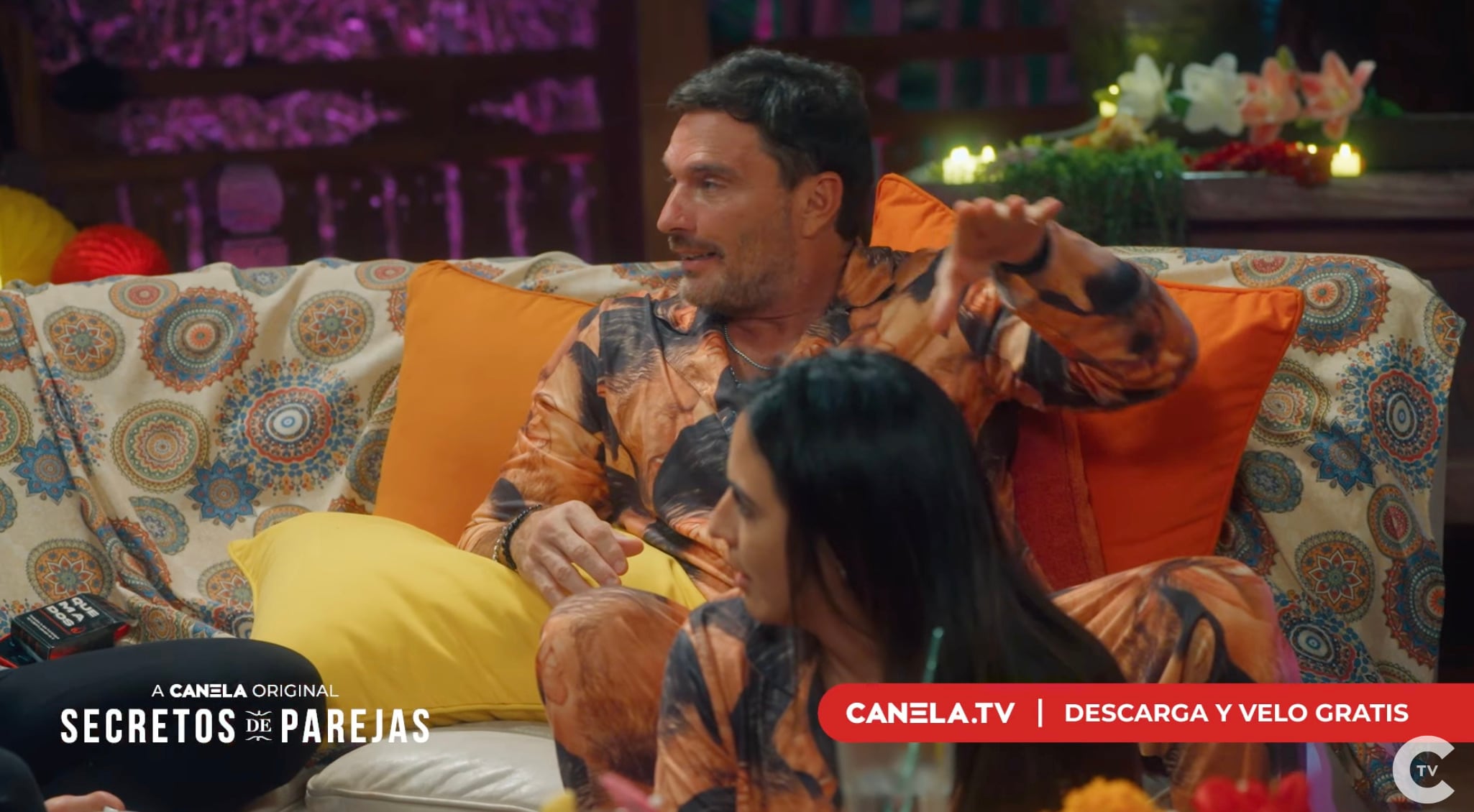 Julian Gil en pijamada de Secretos de Parejas