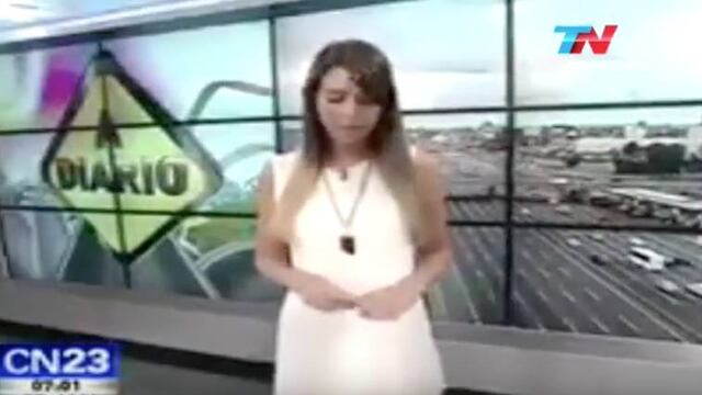 Periodista llora por sus compañeros.