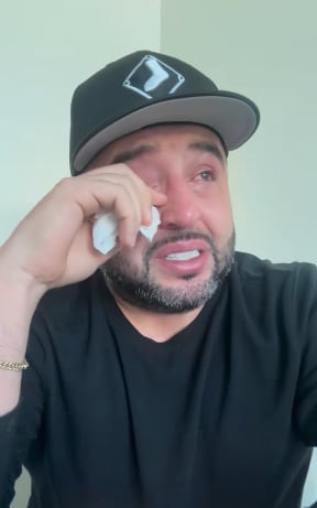 Mike Salazar preocupado por su bebé