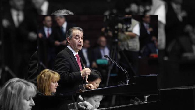 Dijo que ya buscó a Emilio Gamboa y a Roberto Gil, para externales su decisión de regresar al Senado.