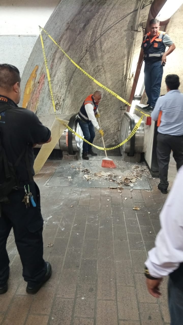 Se desploma plafón en estación del Metro CDMX Río San Joaquín