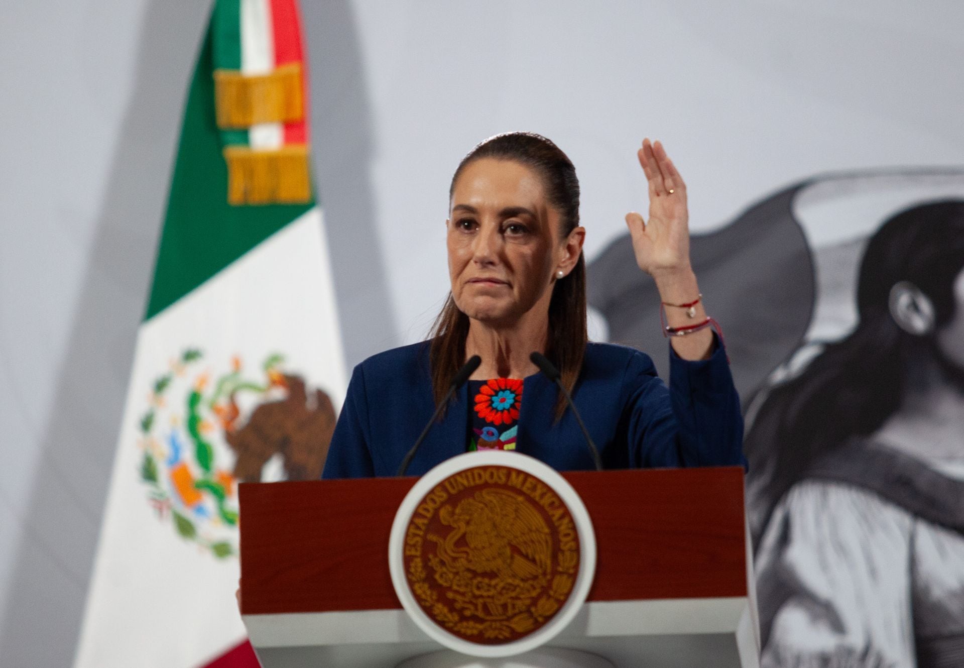 Sheinbaum dijo que está dedicada a trabajar porque tiene el respaldo del pueblo