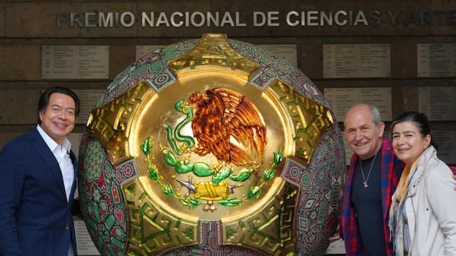 Mario Delgado invita a ver arte wixárika de César Menchaca en CDMX.