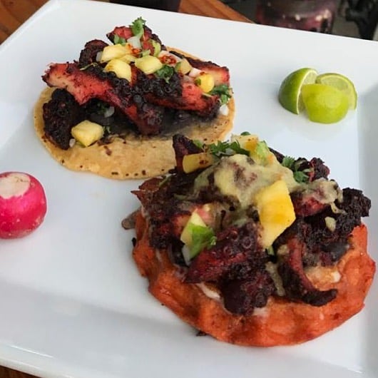 Tacos de pulpo al pastor