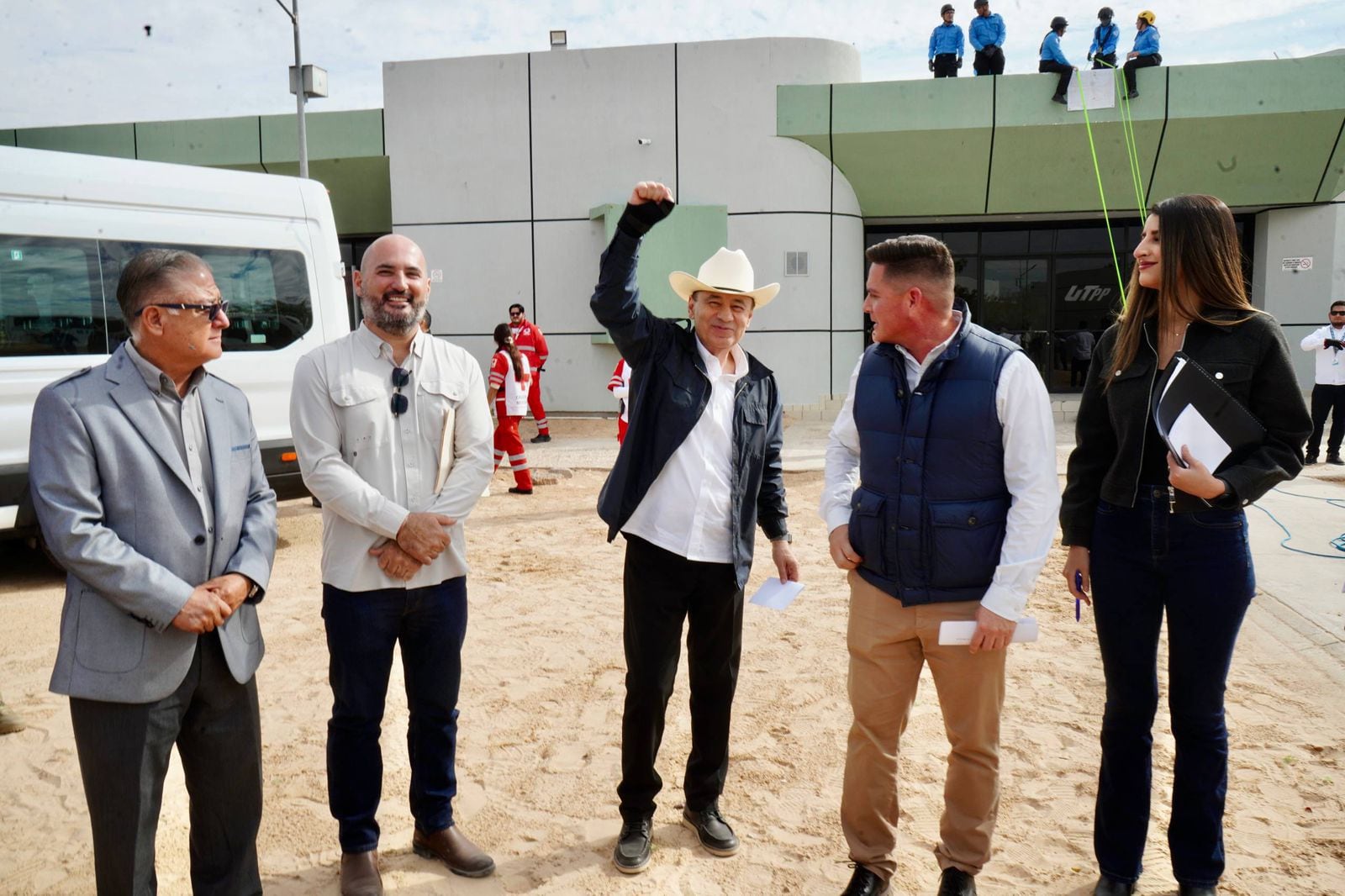 Alfonso Durazo anuncia inversión histórica en vivienda, carreteras y educación en Puerto Peñasco.