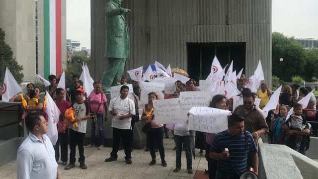 Protesta en Nuevo León ante la llegada de Marcos González a las filas de Morena