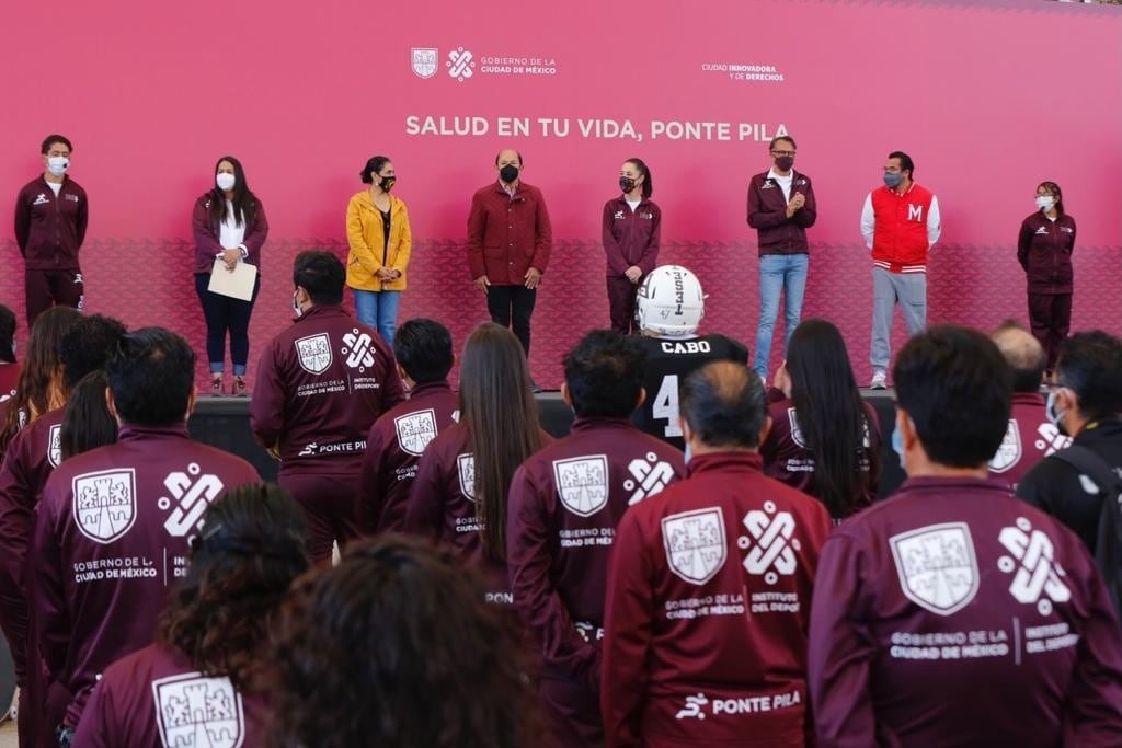 Toma de protesta de 'Ponte Pila'