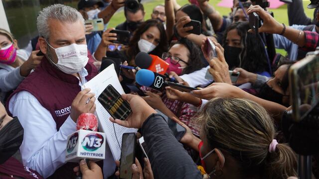 Alfredo Ramírez Bedolla, candidato de Morena en Michoacán, denuncia a Silvano Aureoles