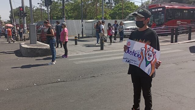 Bloquean Eje 5 Norte en Azcapotzalco como protesta por casos de abuso sexual en una escuela