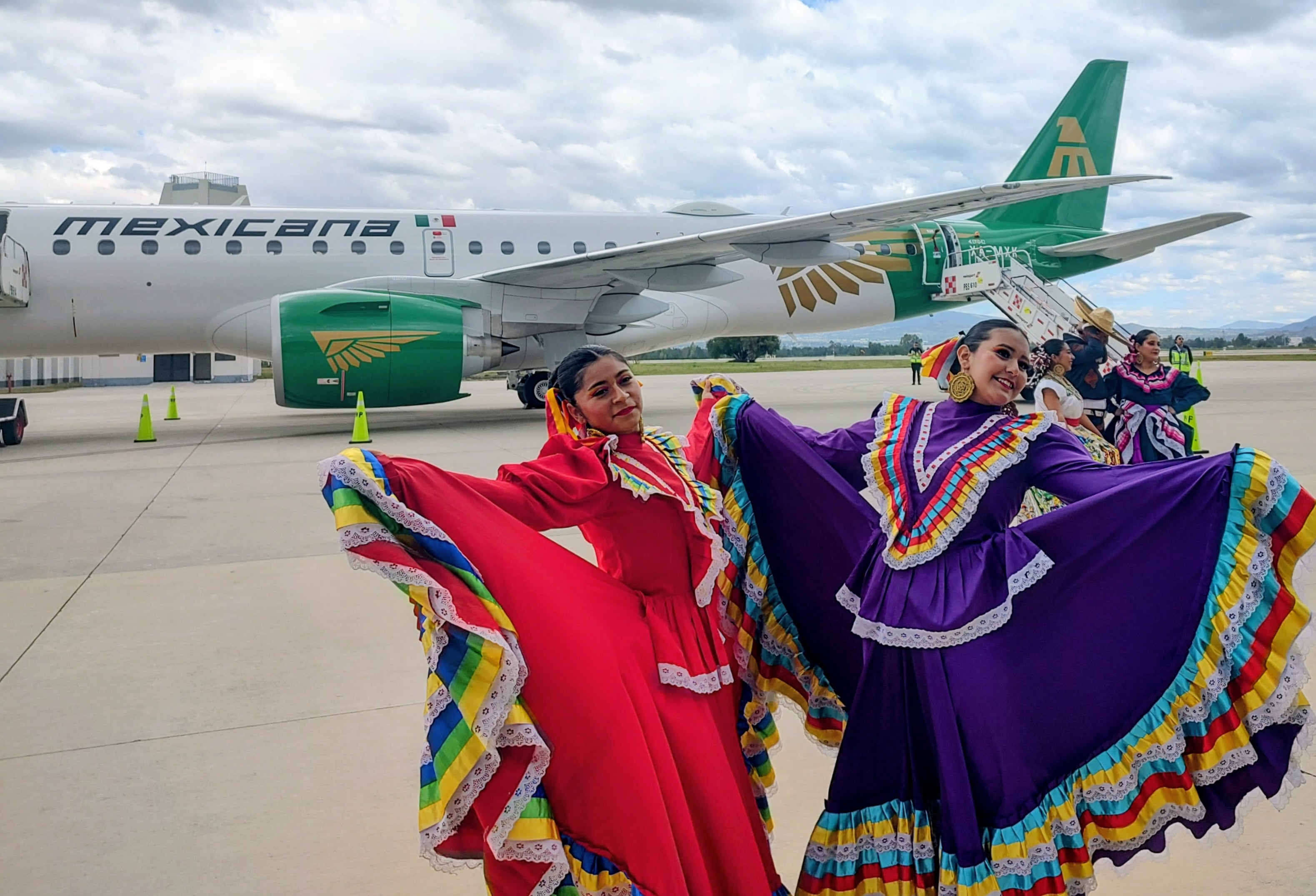 Mexicana de Aviación recibe su avión numero 10