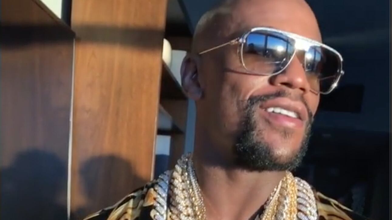 Floyd Mayweather vuelve a intentar humillar al Canelo Álvarez