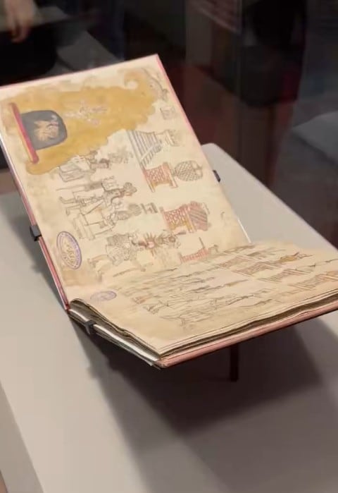Códice Azcatitlan regresa a México y se exhibe en el Museo Nacional de Antropología